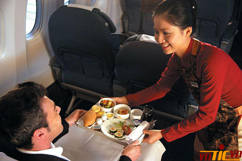 Sự phục vụ chu đáo cho hàng khách mua vé hạng