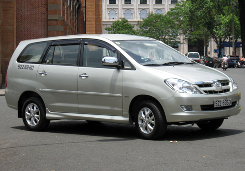 TOYOTA INOVA
